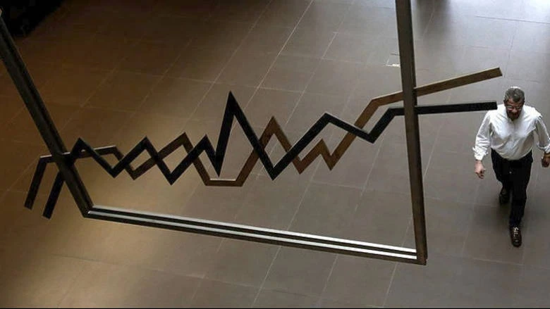 Οι αγορές δεν πείθονται από την ελληνική έξοδο και ζητούν υψηλά επιτόκια